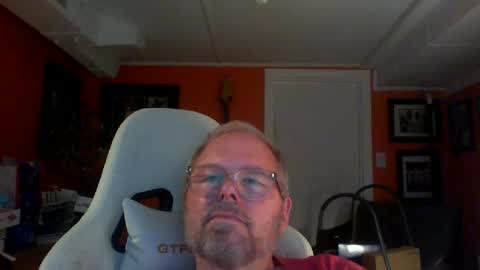 Snapshot of loosegravl chatting on July 2026 07:38:01 PM loosegravl online show from July 2026 07:38:01 PM