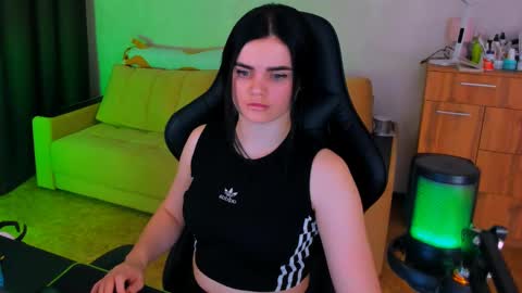 Snapshot of lora_cain chatting on March 2025 02:56:02 PM Lora Cain online show from March 2025 02:56:02 PM