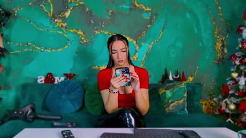 Miss online show from December 2024 08:23:02 PM