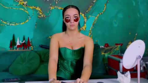 Miss online show from December 2024 05:35:02 PM