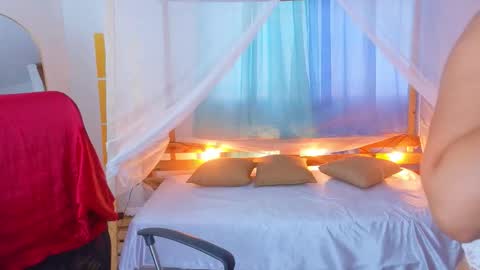 loreanis online show from February 2026 10:36:01 PM