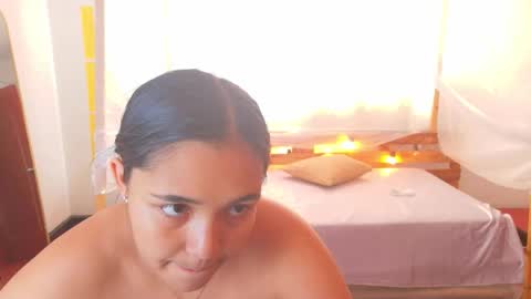 loreanis online show from March 2026 07:38:01 PM