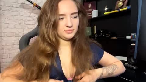 Snapshot of loreanyeatman chatting on October 2025 06:27:02 AM Molly online show from October 2025 06:27:02 AM