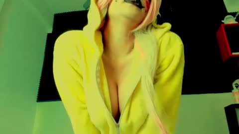 Lore Depp online show from July 2026 06:59:02 AM