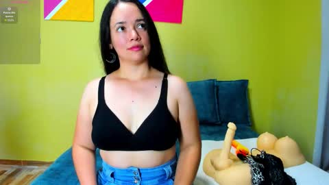 Loren Grey online show from November 2025 08:22:02 PM