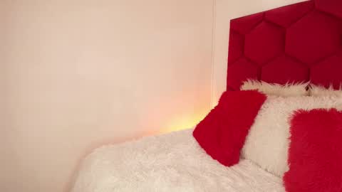 LORELI online show from November 2025 03:50:02 AM