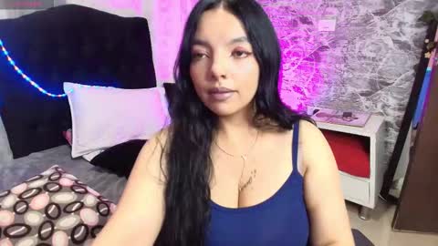 Loren online show from March 2026 07:39:01 PM