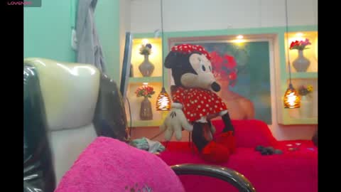 Snapshot of lorenapinto_ chatting on April 2026 06:21:02 PM lore online show from April 2026 06:21:02 PM