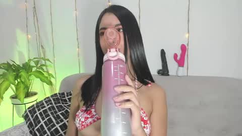 Snapshot of lorens_martin chatting on May 2026 05:18:02 PM L O R E N online show from May 2026 05:18:02 PM