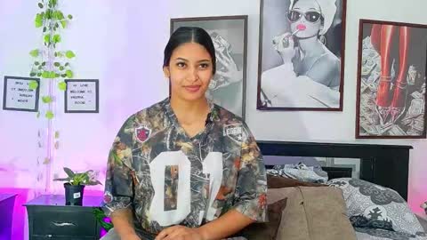 loretahorny online show from February 2026 03:10:01 PM