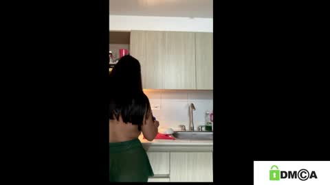 Queen Loreth online show from April 2026 07:58:02 PM