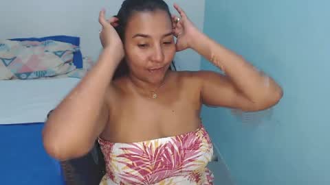 Snapshot of loretta_ chatting on April 2026 10:47:02 PM Loretta Gmez online show from April 2026 10:47:02 PM