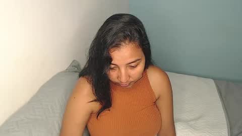 Snapshot of loretta_ chatting on May 2026 10:28:01 PM Loretta Gmez online show from May 2026 10:28:01 PM