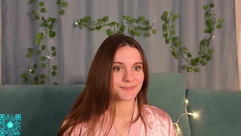 Chloe for Fan BlackHole online show from October 2025 06:38:02 PM