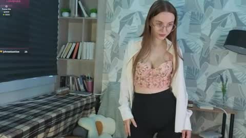 Snapshot of lorettedarsi chatting on May 2026 01:11:02 AM lorettedarsi online show from May 2026 01:11:02 AM