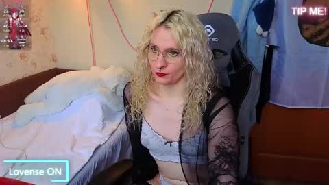 Snapshot of lori_myaf chatting on April 2026 01:52:02 PM Lori ----------------------------------- online show from April 2026 01:52:02 PM