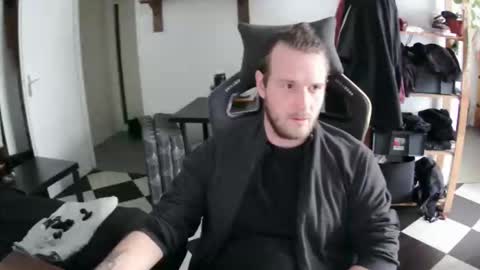 Snapshot of lorigon06 chatting on November 2025 01:48:02 PM Lorigon online show from November 2025 01:48:02 PM