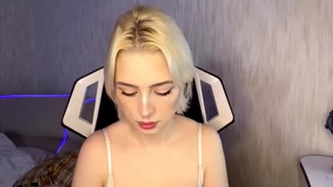 Isabel online show from November 2025 10:15:01 AM