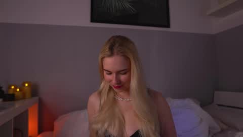 Snapshot of lorrie_love_story chatting on May 2026 12:43:02 PM Lorrie online show from May 2026 12:43:02 PM