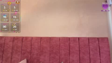 Snapshot of lou_22_ chatting on June 2026 12:31:01 PM Lou online show from June 2026 12:31:01 PM