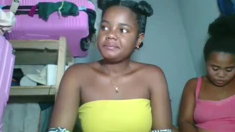 louane98 online show from February 2026 12:23:02 PM