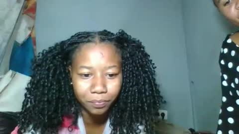 louane98 online show from April 2026 11:18:02 AM