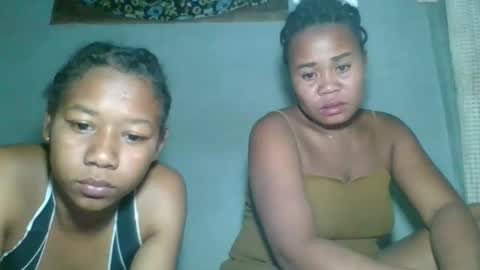 louane98 online show from April 2026 03:12:01 PM