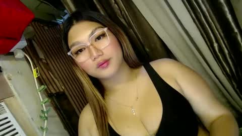 Sweet   online show from February 2025 06:05:02 PM