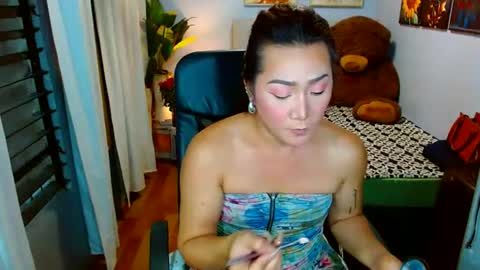 Snapshot of louie_sexy chatting on June 2026 09:14:01 AM Cathy online show from June 2026 09:14:01 AM