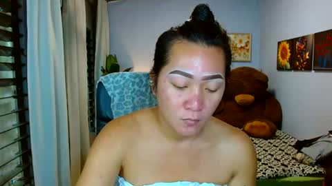 Snapshot of louie_sexy chatting on June 2026 06:05:02 AM Cathy online show from June 2026 06:05:02 AM