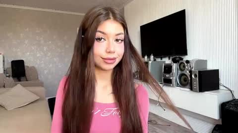 Flora online show from April 2026 07:15:02 AM