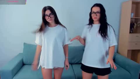 Brook and Del online show from October 2025 04:43:02 AM