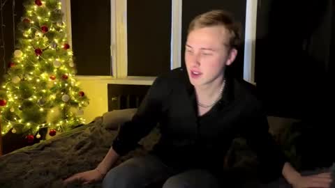 Mary and Tom online show from January 2026 12:21:02 PM