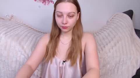 love bella  online show from March 2026 12:04:02 AM