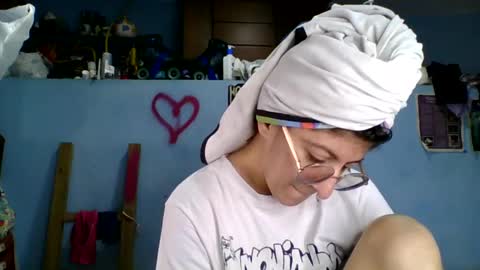 Snapshot of love_electra chatting on September 2025 04:30:01 PM love_electra online show from September 2025 04:30:01 PM