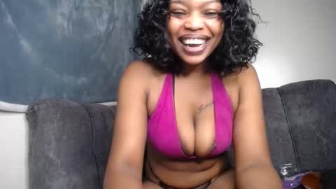 Niah online show from October 2025 11:19:02 AM