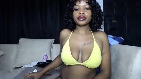 Niah online show from October 2025 12:08:02 AM