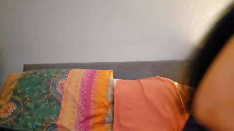Snapshot of love_raquel_xo chatting on April 2026 04:11:01 PM Raquel Love online show from April 2026 04:11:01 PM