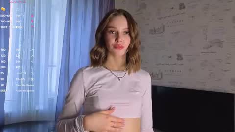 Snapshot of love_you_bella chatting on June 2026 03:35:02 PM Bella online show from June 2026 03:35:02 PM