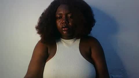 Snapshot of lovecumsluttie chatting on October 2025 06:50:02 PM mila online show from October 2025 06:50:02 PM