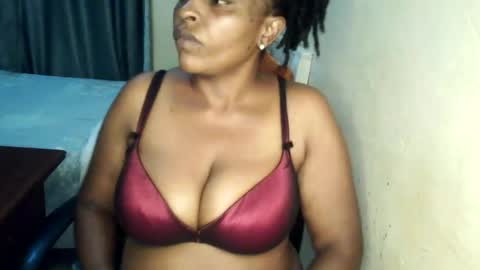 loveedee4 online show from April 2026 10:01:02 PM