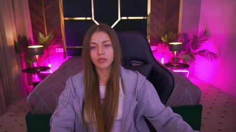 loveedove online show from April 2026 06:35:02 AM