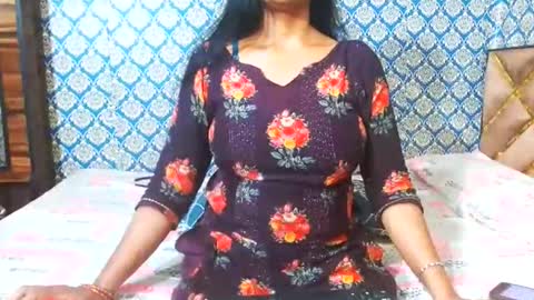 Divya online show from October 2025 11:04:02 PM