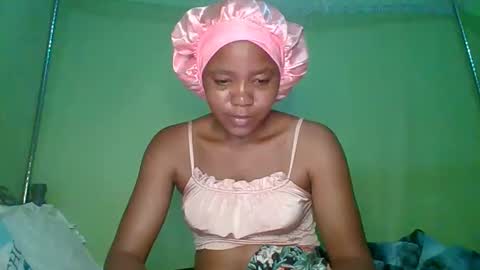 lovegal335 online show from April 2026 10:18:01 PM