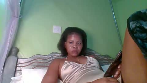 Snapshot of lovegal335 chatting on May 2026 06:01:02 PM lovegal335 online show from May 2026 06:01:02 PM