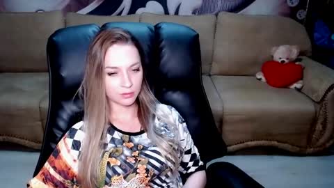 Snapshot of lovellymalina chatting on April 2026 04:01:01 PM private open online show from April 2026 04:01:01 PM