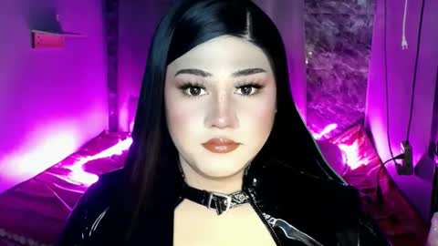 lovely_coleen online show from November 2025 03:35:01 PM