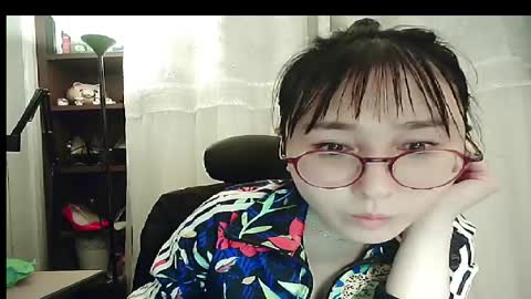 DANA KIM online show from November 2025 11:22:01 AM