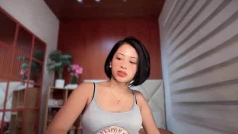 Snapshot of lovely_pearlx chatting on April 2026 05:06:02 PM online show from April 2026 05:06:02 PM