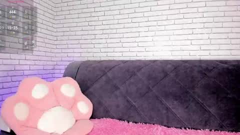 Snapshot of lovely_poppy chatting on May 2026 01:21:02 AM Lolly online show from May 2026 01:21:02 AM